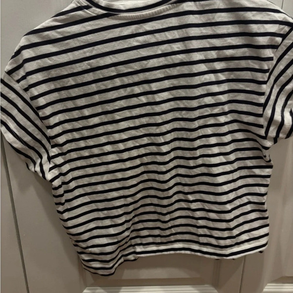 Cropped Banana Republic Striped crop top - Picture 2 of 3